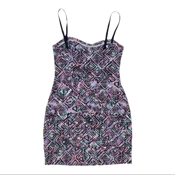 Talula Aritzia Patterned Bodycon Mini Dress Size Medium - Picture 5 of 8